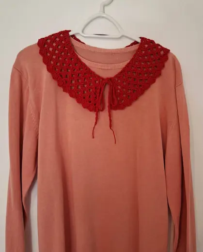 Cuello de algodón rojo