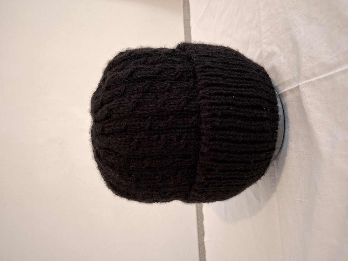 Siyah erkek şapkası.