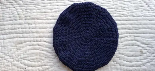 Women's beret black.  Size 56-58