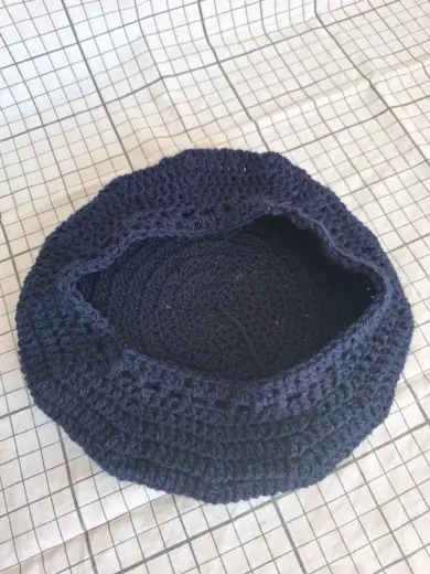 Women's beret black.  Size 56-58